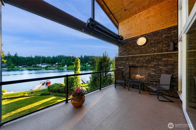 15404 Lakeview Avenue, Stanwood, WA 98292