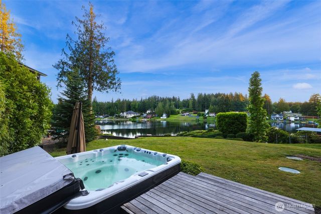 15404 Lakeview Avenue, Stanwood, WA 98292