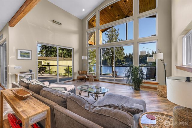 15404 Lakeview Avenue, Stanwood, WA 98292