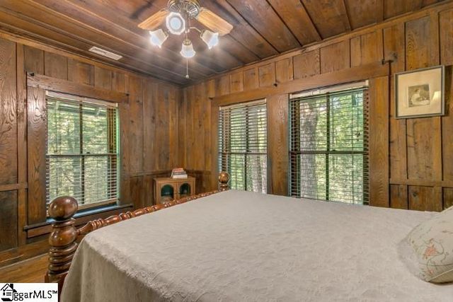 814 Moorefield Memorial Highway, Sunset, SC 29685