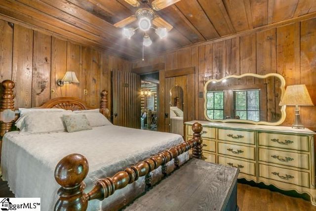 814 Moorefield Memorial Highway, Sunset, SC 29685