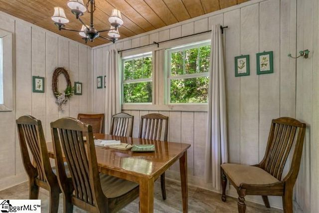 814 Moorefield Memorial Highway, Sunset, SC 29685