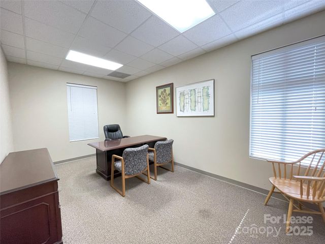 1234 Mann Drive 200, Matthews, NC 28105