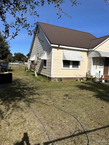 2416 W Desoto St, Pensacola, FL 32505