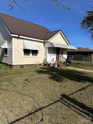 2416 W Desoto St, Pensacola, FL 32505