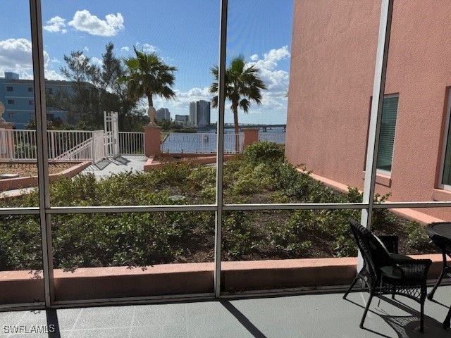 2743 1st ST 305, Fort Myers, FL 33916