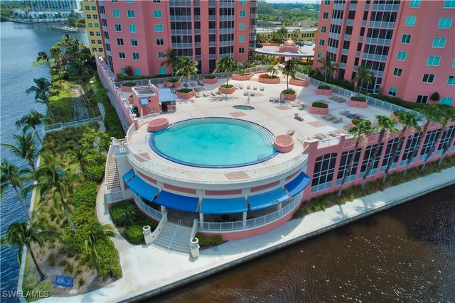 2743 1st ST 305, Fort Myers, FL 33916