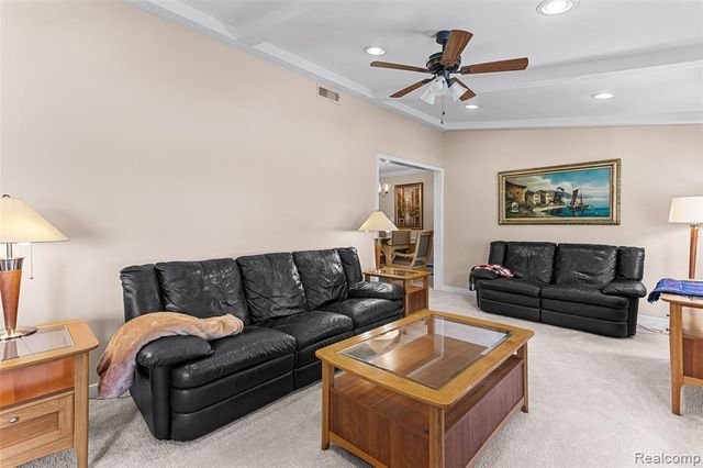 345 Beverly Island Drive, Waterford, MI 48328