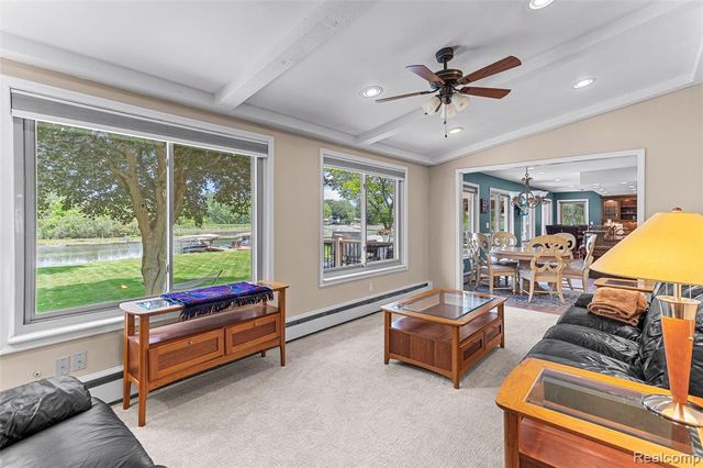 345 Beverly Island Drive, Waterford, MI 48328