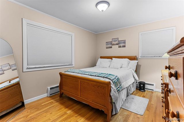 345 Beverly Island Drive, Waterford, MI 48328