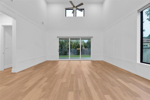 6 Gentle Branch Place, Tomball, TX 77375