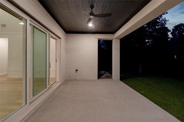 6 Gentle Branch Place, Tomball, TX 77375