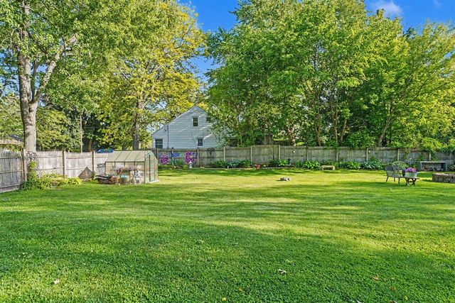 24 Sherman, Galesburg, MI 49053