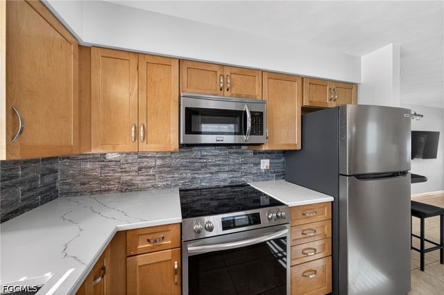 12307 Matlacha BLVD, Matlacha Isles, FL 33991