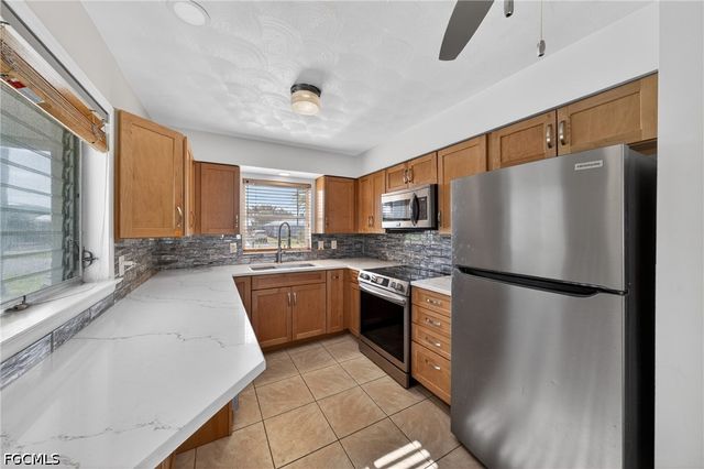 12307 Matlacha BLVD, Matlacha Isles, FL 33991
