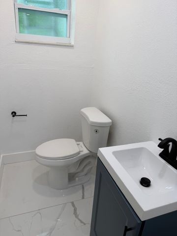 6410 NW Miami Court, Miami, FL 33150