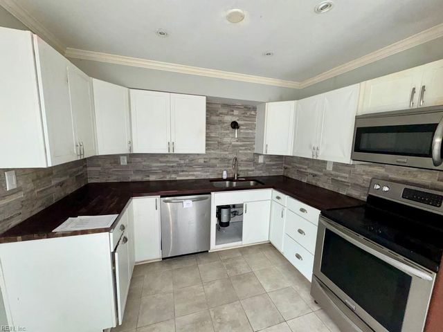 521 Beacon RD, Portsmouth, VA 23702