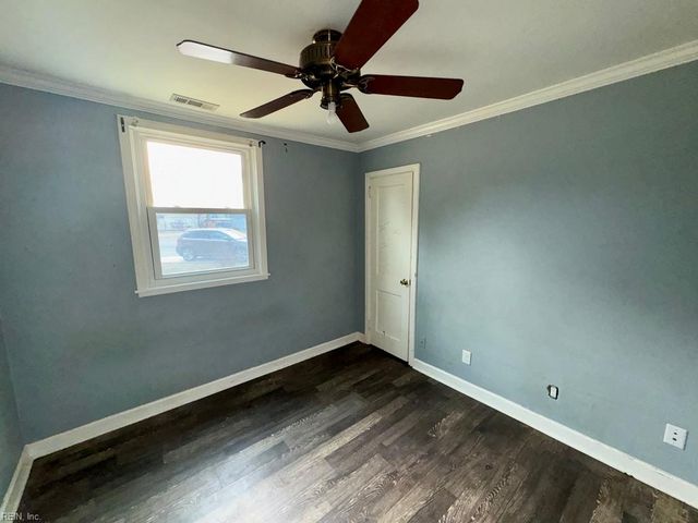 521 Beacon RD, Portsmouth, VA 23702