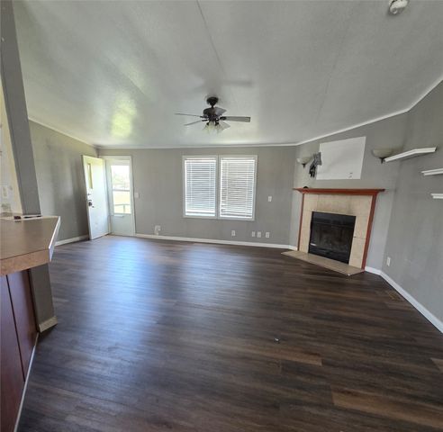 310 Latham Lane, New Fairview, TX 76078