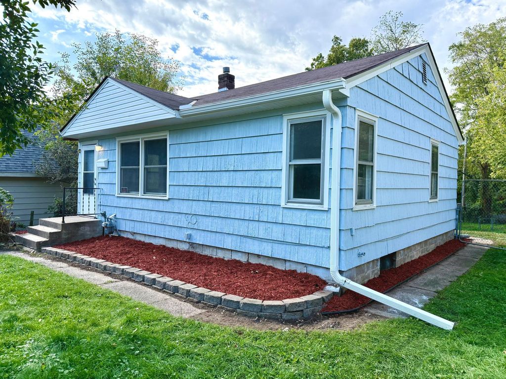267 Hazelwood Street, Saint Paul, MN 55106