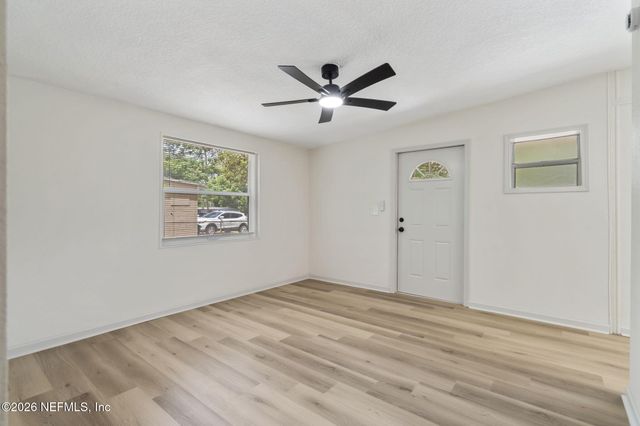 10471 KEUKA Drive, Jacksonville, FL 32218