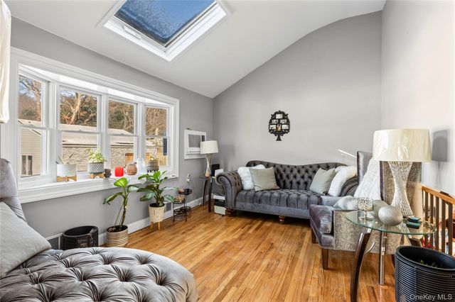 5 Joy Road, Selden, NY 11784