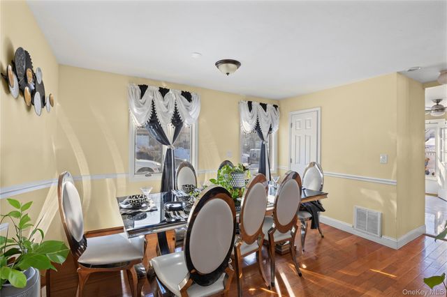 5 Joy Road, Selden, NY 11784