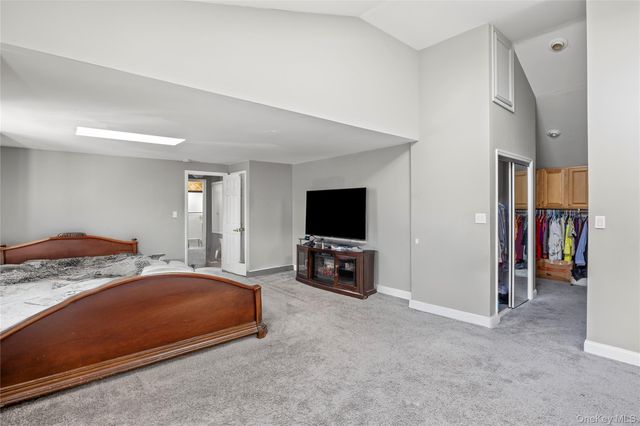 5 Joy Road, Selden, NY 11784