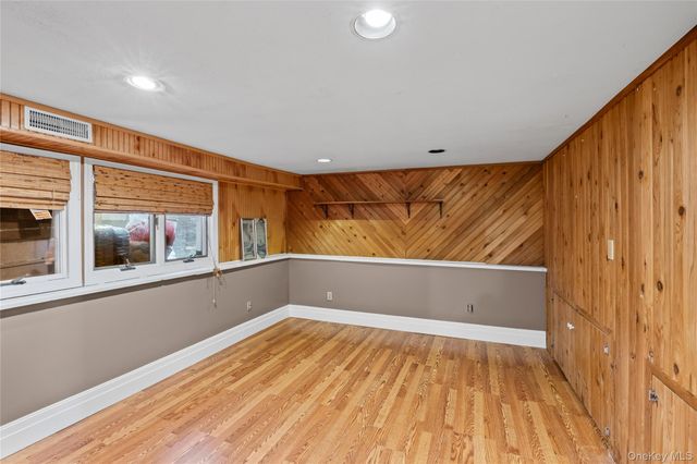 5 Joy Road, Selden, NY 11784