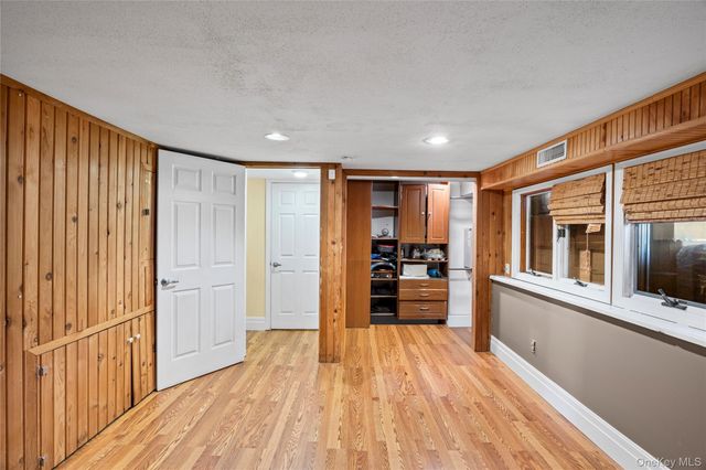 5 Joy Road, Selden, NY 11784