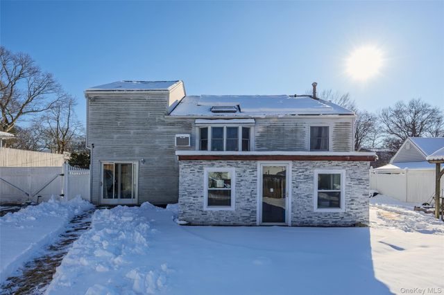 5 Joy Road, Selden, NY 11784