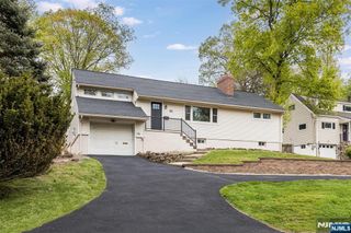 62 Elmwood Terrace, Wayne, NJ 07470