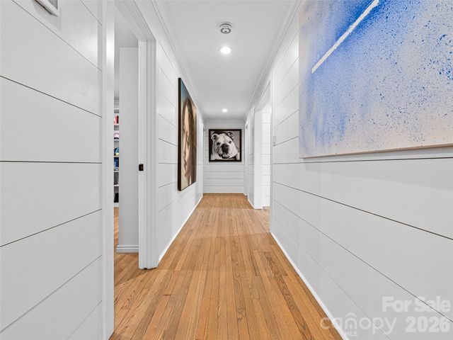 51 Forest Road, Asheville, NC 28803