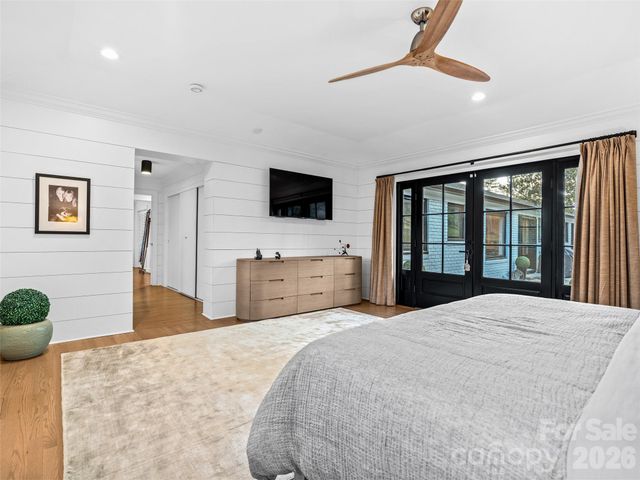 51 Forest Road, Asheville, NC 28803