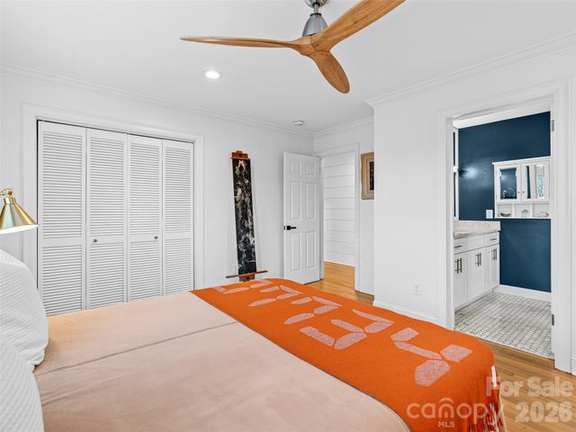 51 Forest Road, Asheville, NC 28803