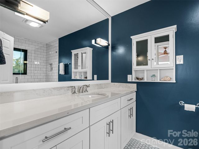 51 Forest Road, Asheville, NC 28803