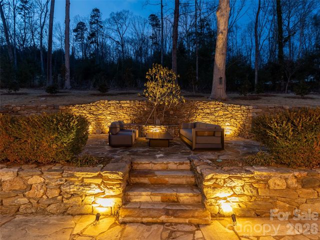 51 Forest Road, Asheville, NC 28803