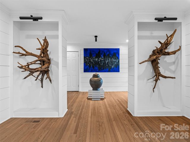 51 Forest Road, Asheville, NC 28803