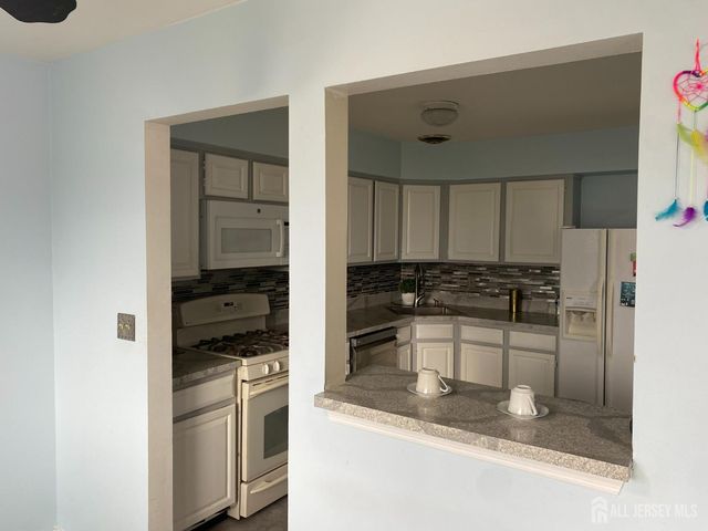 203 Madaline Drive, Avenel, NJ 07001