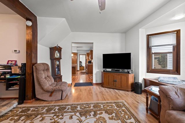 1020 DOUSMAN STREET, Green Bay, WI 54303