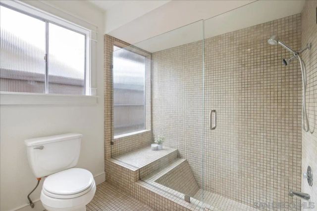 1760 Woodbine Pl, Oceanside, CA 92054