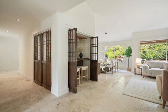 1760 Woodbine Pl, Oceanside, CA 92054