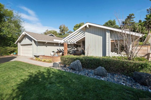 1760 Woodbine Pl, Oceanside, CA 92054