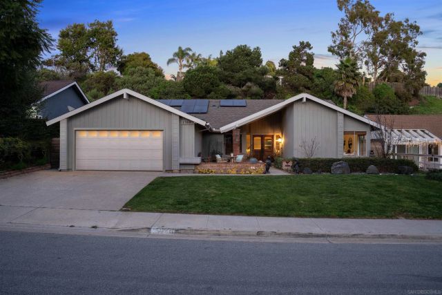 1760 Woodbine Pl, Oceanside, CA 92054