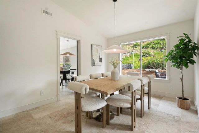 1760 Woodbine Pl, Oceanside, CA 92054