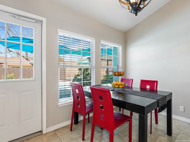 6119 Woodmoor St, San Antonio, TX 78249