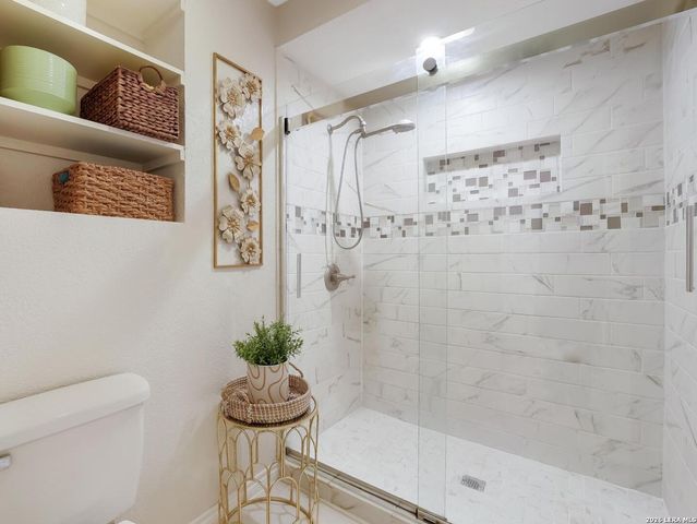 6119 Woodmoor St, San Antonio, TX 78249