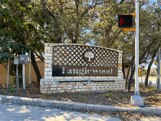 6119 Woodmoor St, San Antonio, TX 78249
