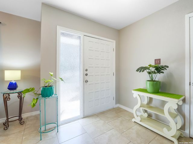 6119 Woodmoor St, San Antonio, TX 78249