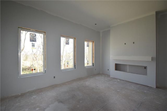 1703 SW Locust Street, Oak Grove, MO 64075